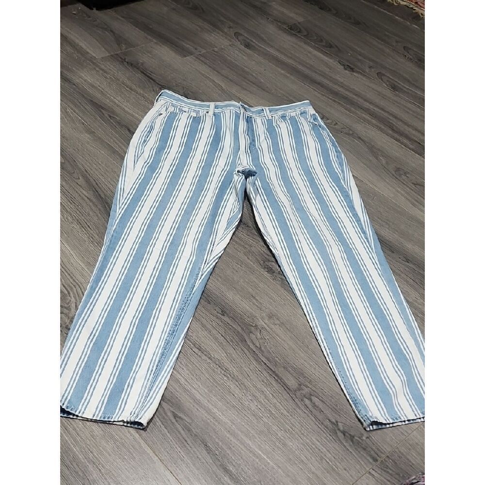 AEO White/Denim Striped Mom Jeans - Picture 10 of 10